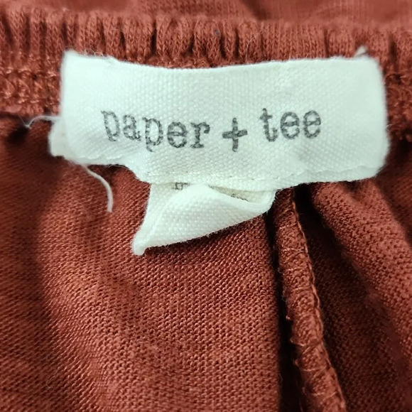paper + tee size large off shoulder top - Picture 5 of 7